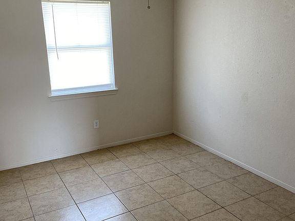 2nd image of 314 Erby Ave #C