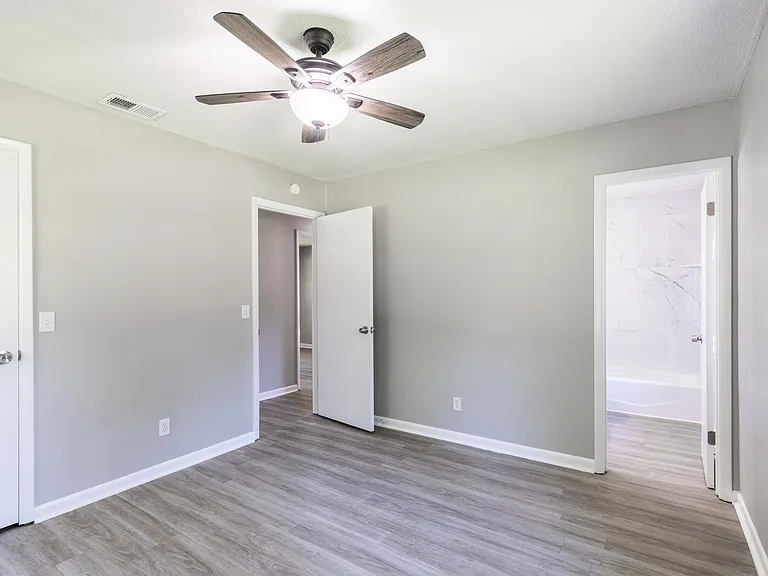 504 Heritage Dr — Photo 21