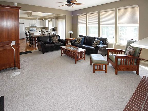 4th image of 34673 Fontana Dr