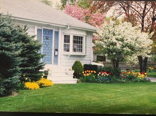 14 Metropolitan Park Ave, Seekonk, MA 02771