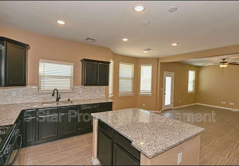 4628 Marisabel Azcarate St — Photo 13