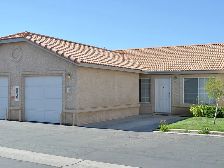 Desert Villas Apartment Homes — Photo 5