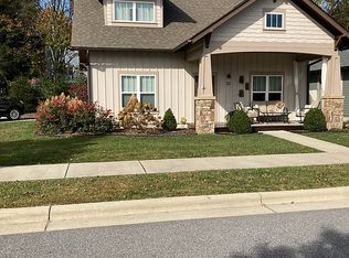 33 Bungalow Way, Brevard, NC 28712