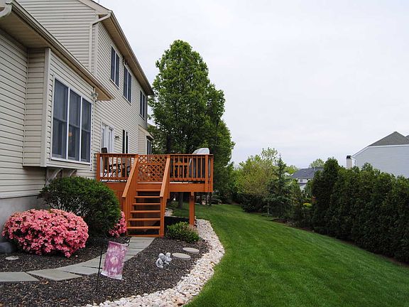 Professionally-Landscaped Gardens