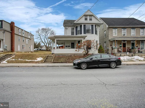 230 W 2nd St, Waynesboro, PA 17268