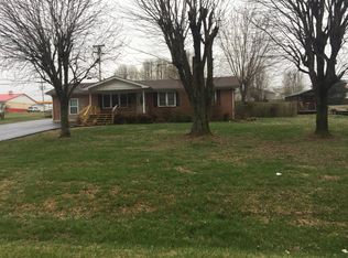 1201 Hollis Ln, Lafayette, TN 37083