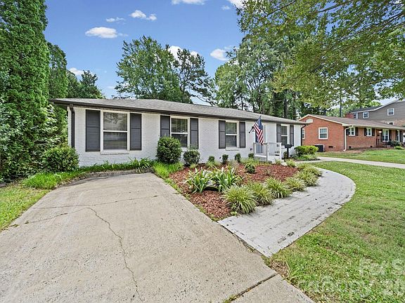 2nd image of 4919 Seacroft Rd