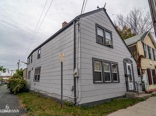 895 River St, Troy, NY 12180