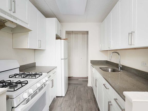 2nd image of 6425 Broadway APT 10A