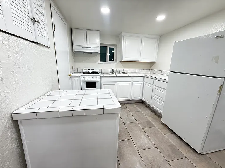 5500 Pacheco Blvd #B — Photo 7