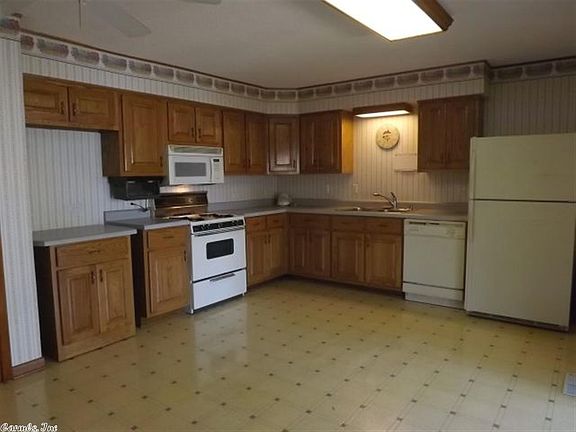 5th image of 50 Enid Dr
