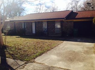 105 Deville Dr, Mary Esther, FL 32569