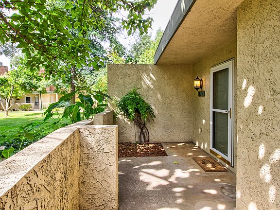 3rd image of 875 Chamise Way