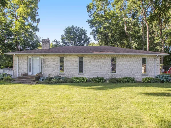 16200 Branchwood Ln, Granger, IN 46530