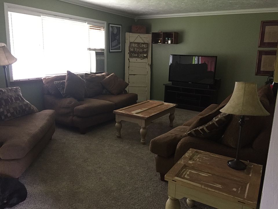 1st image of 589 Tyson Ave