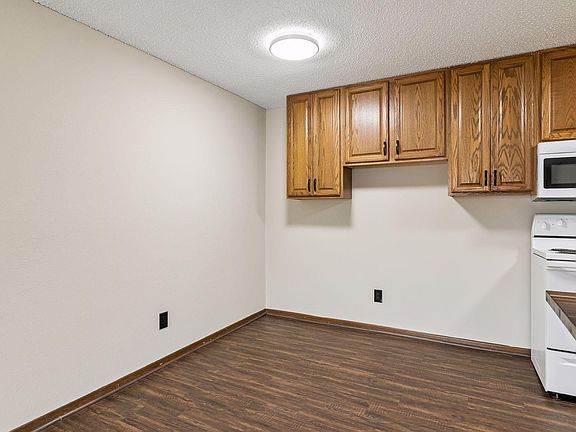 5th image of 14620 Garrett Ave APT 304