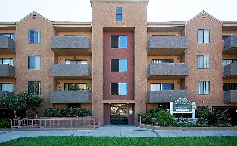 1st image of 3745 Glendon Ave APT 109