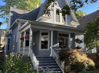 2133 W Wilson Ave, Chicago, IL 60625