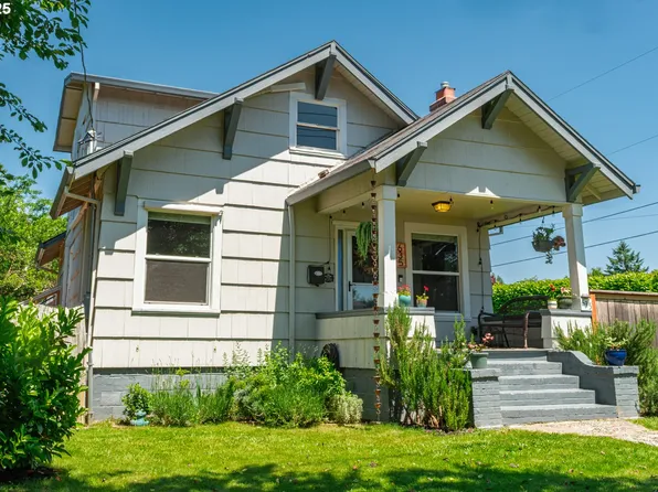 635 SE 4th St, Gresham, OR 97080