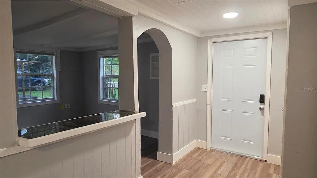 2 bed, 2.0 bath, 816 sqft, $1,175 — Photo 2