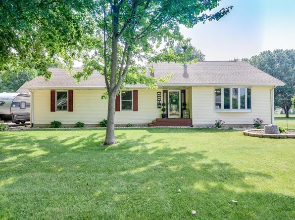 209 D St, Union Mills, IN 46382