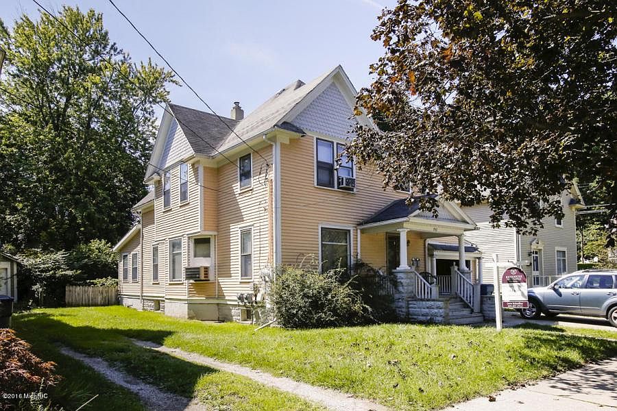 1st image of 743 Axtell St APT 2