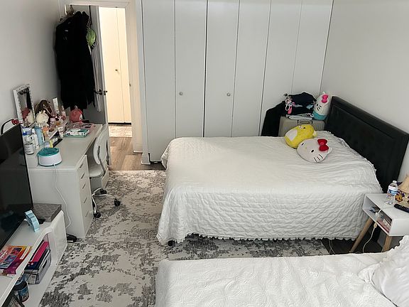 5th image of 7141 N Kedzie Ave APT 912