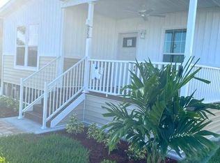 95 Cottonwood Ln, Naples, FL 34112