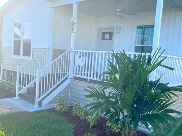 95 Cottonwood Ln, Naples, FL 34112