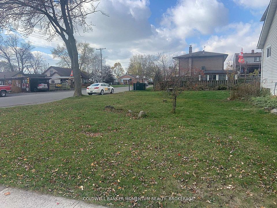 1st image of 652 Steele St