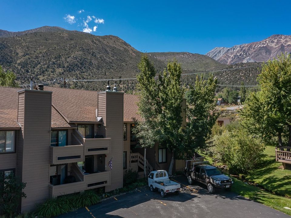 1st image of 48 Aspen Terrace 12