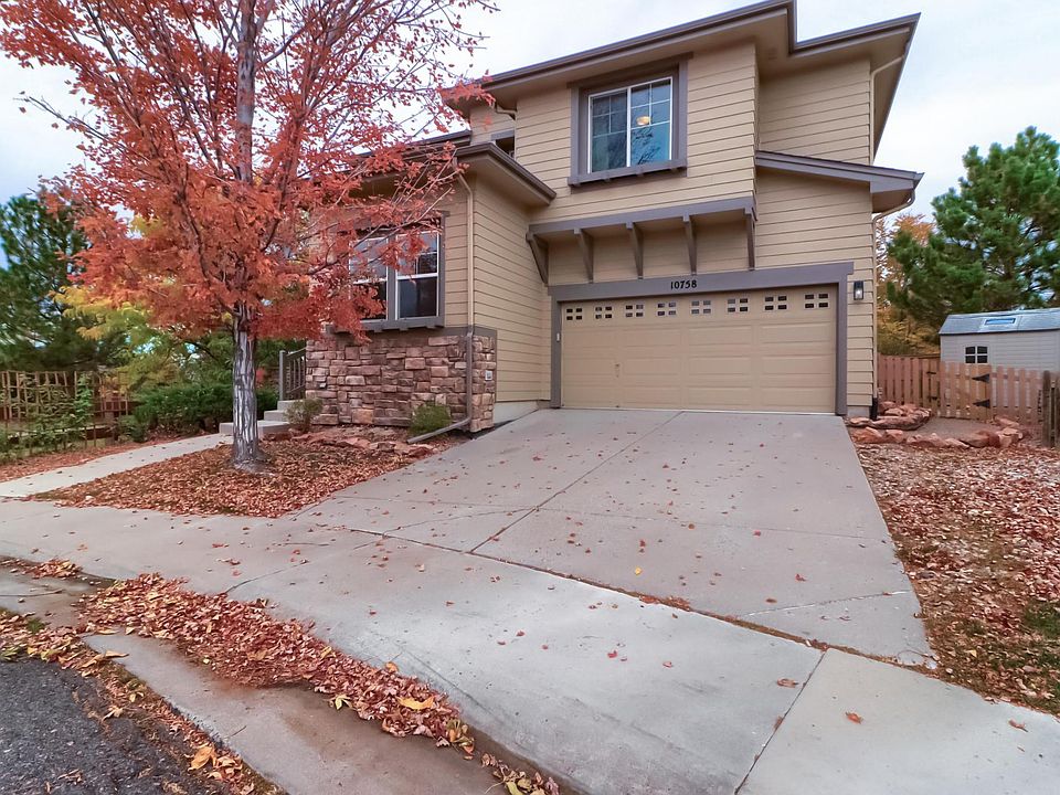 Newly updated Shea home in sought after Hearth neighborhood