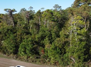 511 Cape Lookout Dr, Harkers Island, NC 28531