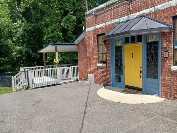 355 Galloway St, Mount Airy, NC 27030