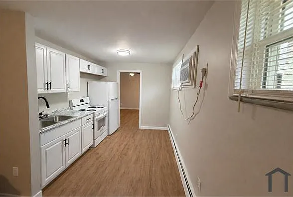 503 Woodlawn Ave #16 — Photo 2