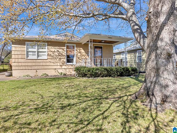 2nd image of 1516 Monticello Rd