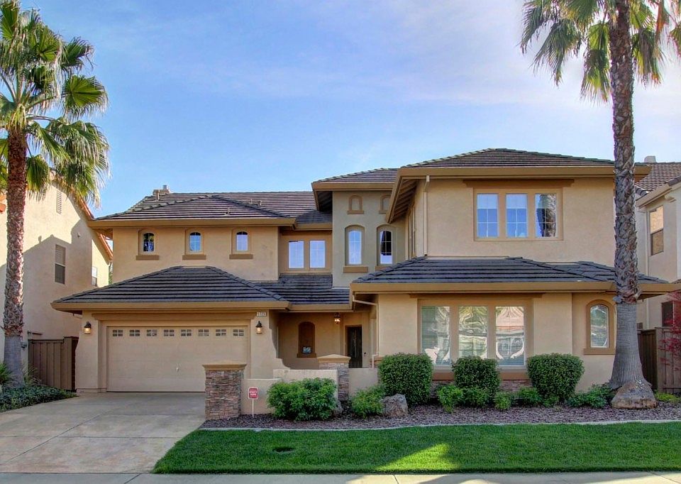 1st image of 1725 Courante Way