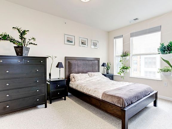 4th image of 2655 Prosperity Ave APT 409