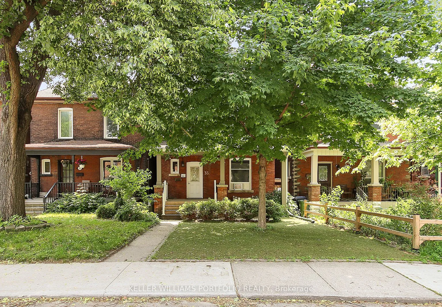 2 bed, $2,425 — Photo 1