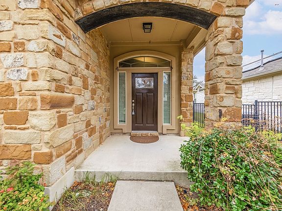 3rd image of 1523 Greenside Dr