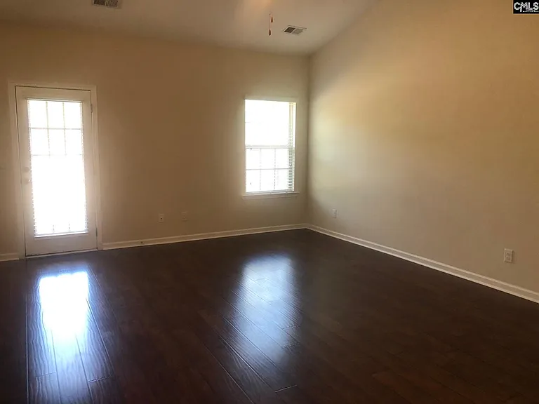 764 Ruskin Dr — Photo 5