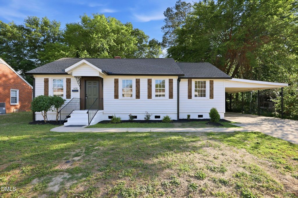 408 E Canary St, Dunn, NC