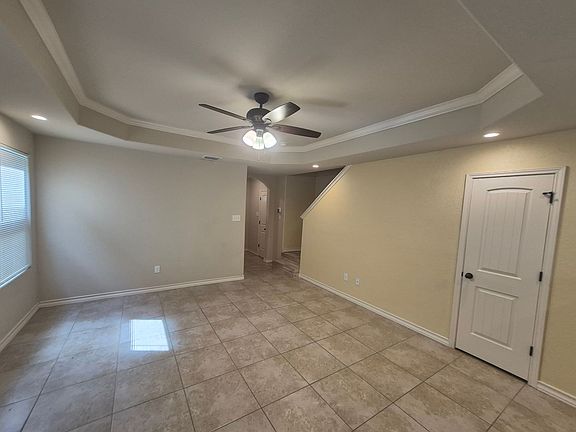 4th image of 6926 Lakeview Dr #102