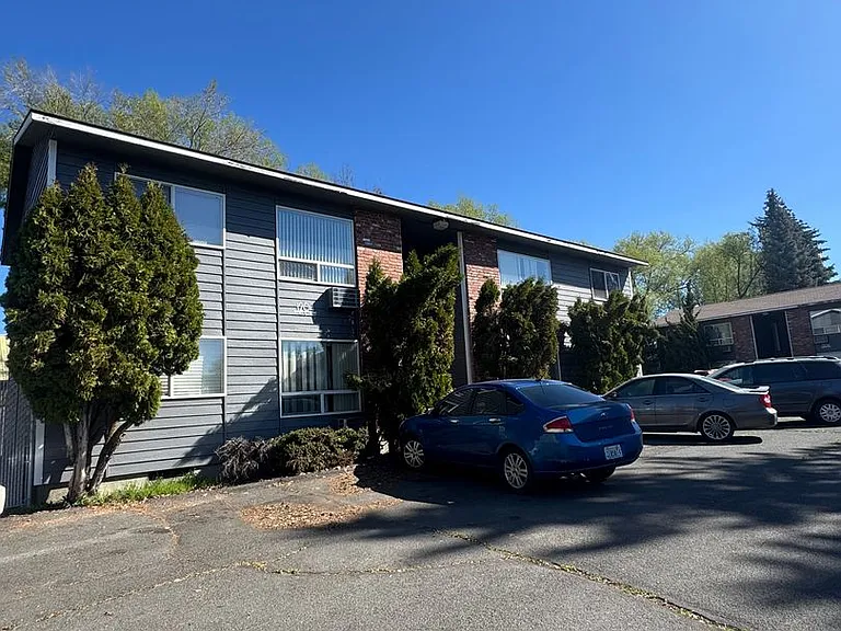 1204 N B St — Photo 14