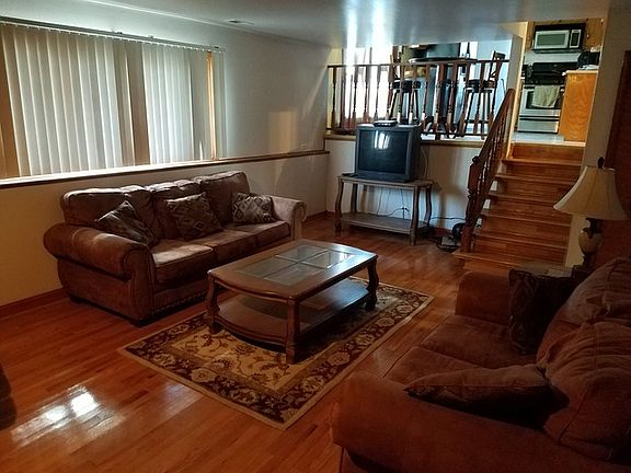 4th image of 678 Saginaw Ave