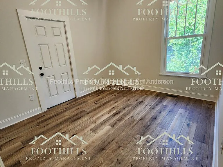 111 Anderson Ave #B — Photo 10