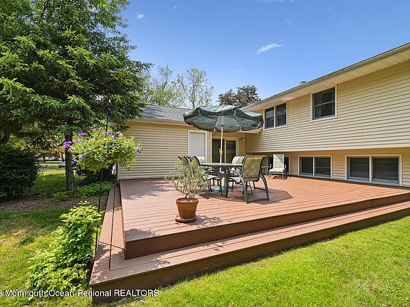 4th image of 18 Warwick Drive