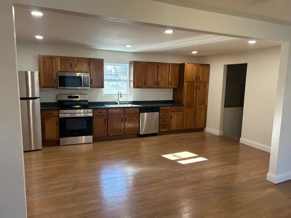 1338 Meadow Ln, Poplar Bluff, MO 63901