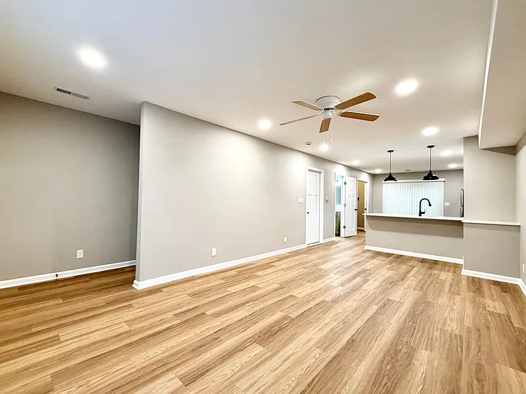 511 Glenstone Springs Dr — Photo 6