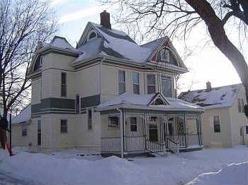 3rd image of 205 N Chestnut St